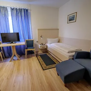 ** Hotell Zum Klueverbaum Tyskland