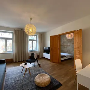 apartments-dresden-neustadt-apartment-katy.dresdenhotels.net/