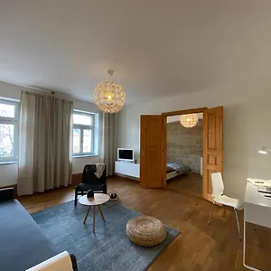 apartments-dresden-neustadt-apartment-louise.dresdenhotels.net/