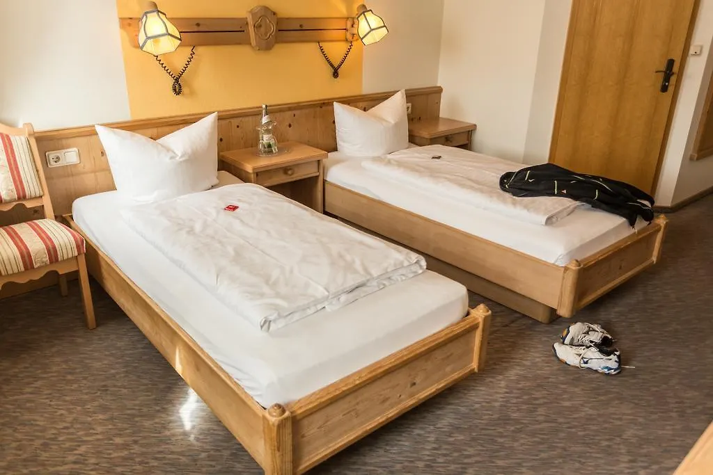 Hotel Löwen Randersacker 3*,